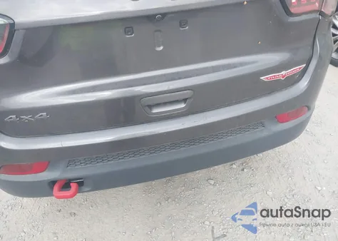 2020 Jeep Compass Trailhawk 4X4 z USA, uszkodzony, nr VIN 3C4NJDDB3LT207740